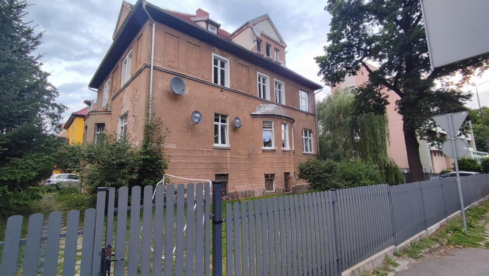 Апартаменты Mieszkanie Z Widokiem Na Park -Cieplice Slaskie Zdroj Еленя-Гура Экстерьер фото